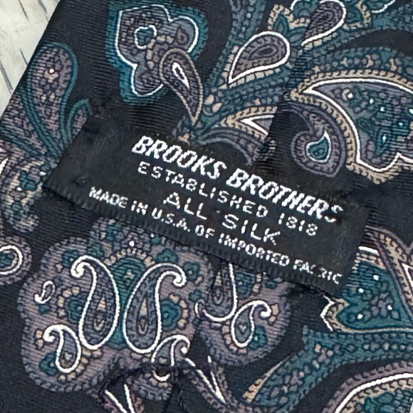 NEW VTG Brooks Brothers 100% Silk Navy Paisley Ancient Madder Tie 3.75 X 57 USA - Picture 4 of 8